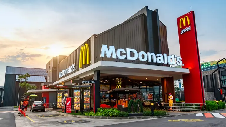 McDonald's tendrá una nueva cadena de restaurantes: ¿cómo será CosMc's y cuándo abrirá sus puertas?