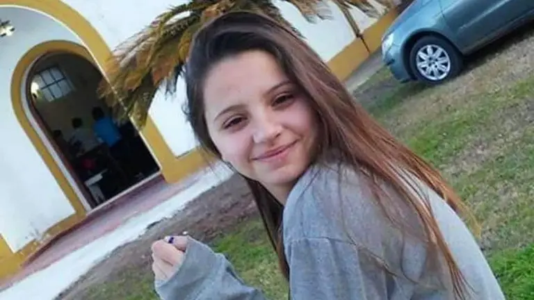 Femicidio en Rojas: Úrsula Bahillo fue asesinada por su exnovio, un policía de 25 años