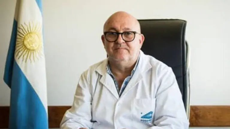 Vacunas VIP: explosivas revelaciones del director del Hospital Posadas