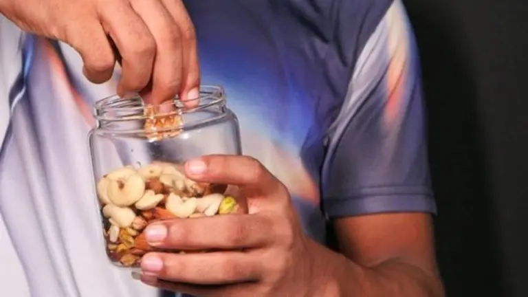 Comer para vivir más: qué alimentos pueden ayudar a prolongar la vida