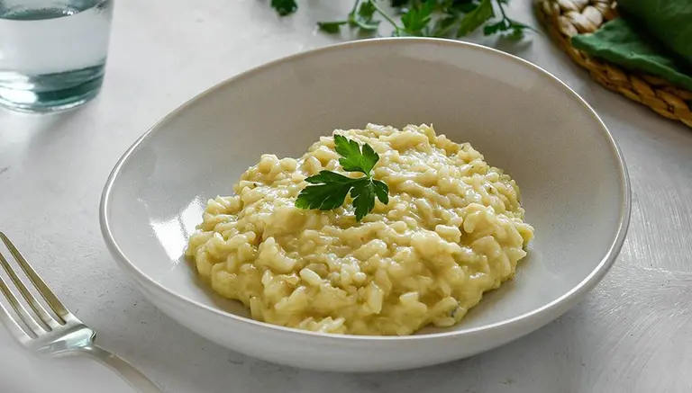 Risotto a los cuatro quesos: una receta fácil y rápida para hacer este fin de semana