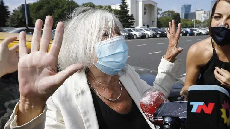 ¿Vacunación VIP en la Provincia?: esto dicen los mails que Beatriz Sarlo presentó a la Justicia