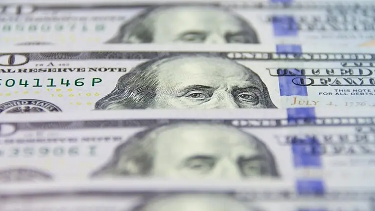 Las cotizaciones bursátiles del dólar volvieron a subir: ¿qué pasó con el oficial y el blue?