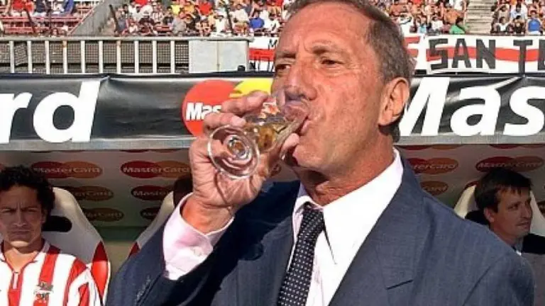 "Tiene Gatorei, señorita": el divertido homenaje a Bilardo en su cumpleaños