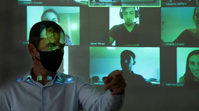 Aulas híbridas: así es la tecnología que se adapta a los protocolos de las nuevas clases presenciales