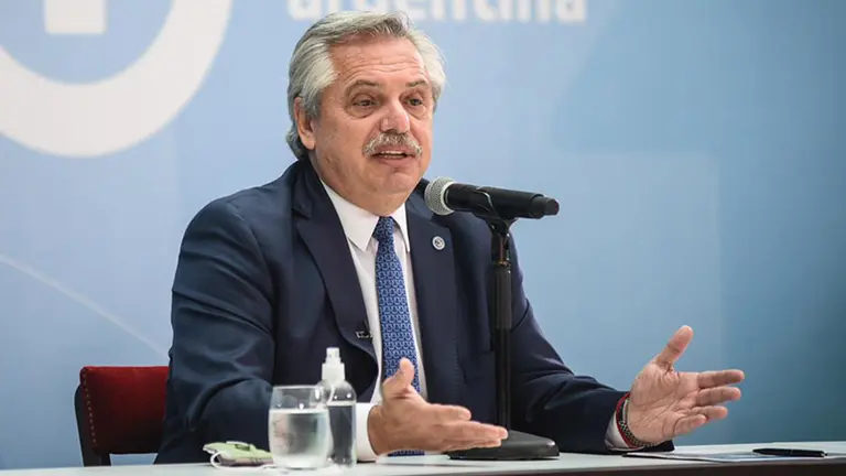 Alerta por nuevas cepas y contagios: Fernández convocó a todos los gobernadores a una reunión