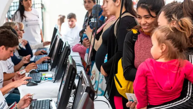 AUH: ¿qué día y cuánto se cobra en agosto?