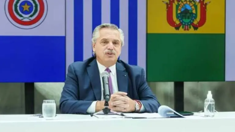 Video: el Mercosur "no puede ser un lastre", el fuerte cruce entre Lacalle Pou y Alberto Fernández