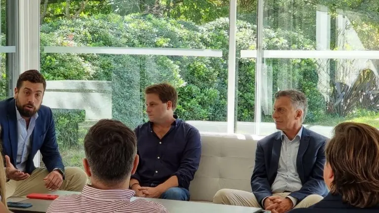 Mauricio Macri deberá aislarse por ser contacto estrecho de un caso confirmado de coronavirus