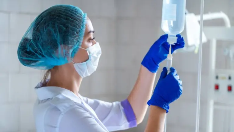 Buscan enfermeras y enfermeros en Argentina y Uruguay para trabajar en Estados Unidos