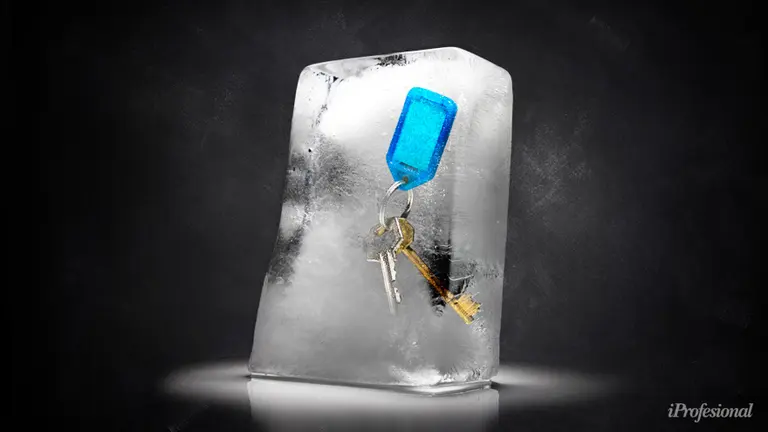 Restricciones y dólar volátil, un duro combo para el mercado inmobiliario: anticipan una crisis más profunda