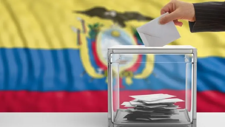 Elecciones en Ecuador: el duelo entre el correísmo y la derecha por la Presidencia
