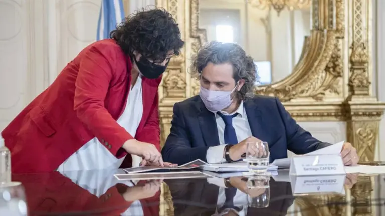 Santiago Cafiero y Carla Vizzotti, en días decisivos.