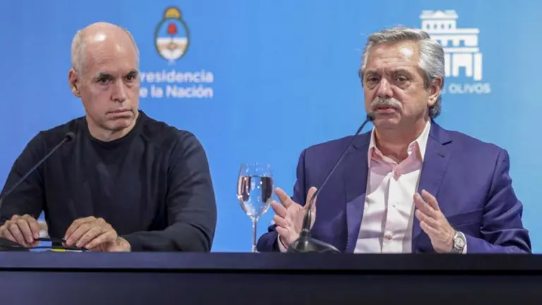 Máxima tensión por las clases presenciales: Fernández se reunirá con Rodríguez Larreta