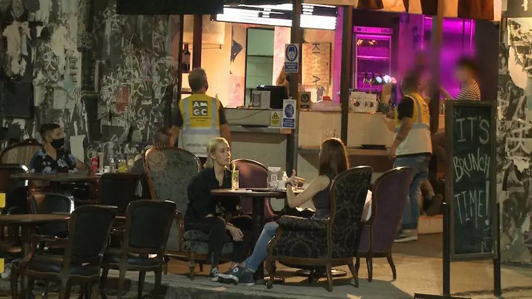 Restaurantes y bares: la Ciudad avanza con controles y clausuras