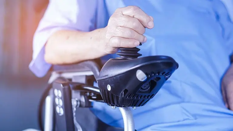 Qué es la ELA, la patología degenerativa progresiva que tiene Esteban Bullrich