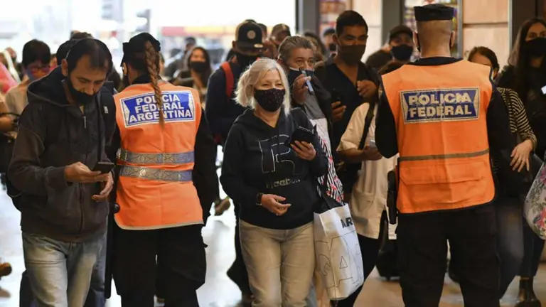 Qué vas a poder hacer y qué cosas estarán prohibidas este fin de semana en la Ciudad