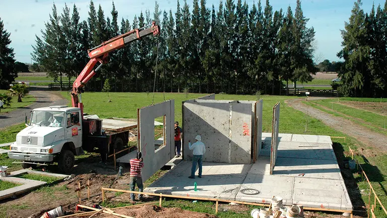 Quienes compran lotes, hoy no se apuran en construir por la fuerte suba de costos en dólares