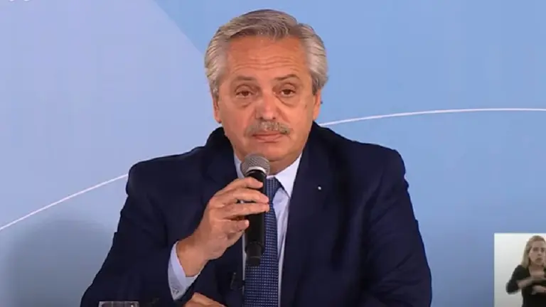 Fernández apoyó el aumento salarial del 45% de bancarios y pidió que los sueldos le ganen a la inflación