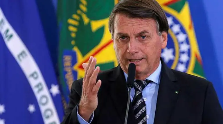 Internaron al expresidente brasileño Jair Bolsonaro por "fuertes dolores abdominales"