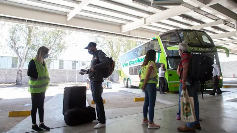 Beneficios ANSES: quiénes podrán acceder a descuentos para viajar en vacaciones de invierno