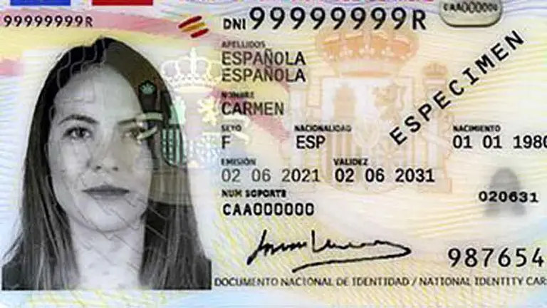 Este nuevo DNI guarda las huellas dactilares y la foto en un microchip