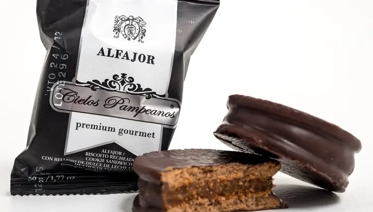 Una familia vende sus alfajores premium a Europa y en la Argentina muy pocos los conocen