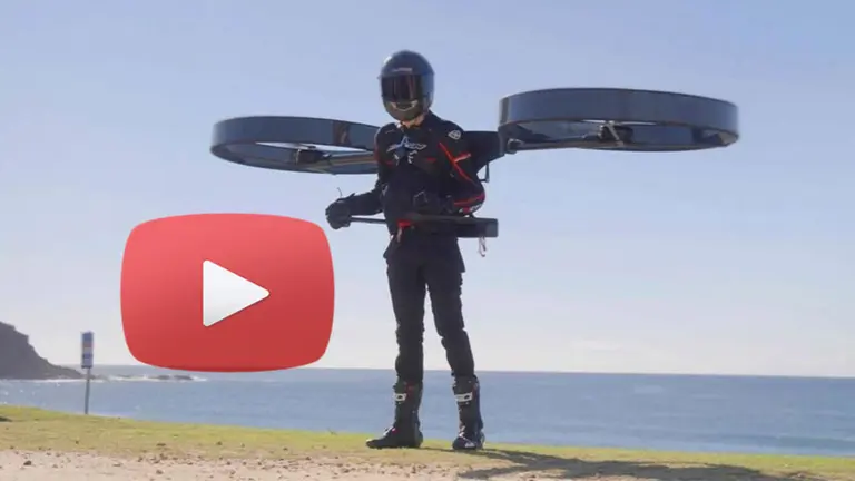 Video: conocé la mochila que te permite volar y controlar todo con un joystick