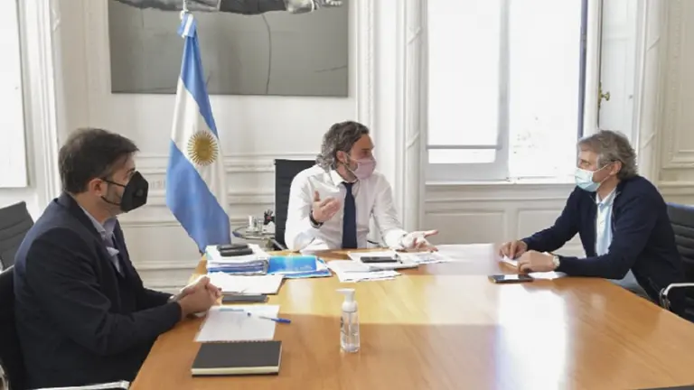 Nación, Ciudad y Provincia, de acuerdo en flexibilizar: qué cambios se vienen para circulación, gastronomía y fines de semana