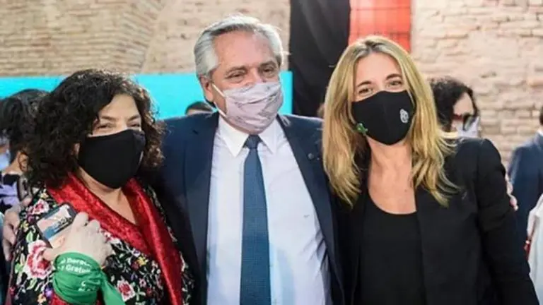 Vacunas: el Gobierno advirtió que podría cancelar el contrato con Rusia por las demoras en el envío de Sputnik V