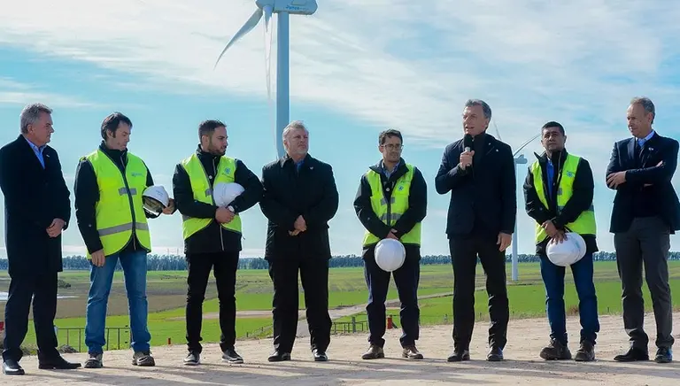 El Gobierno deroga un decreto de Macri y Aranguren sobre privatizaciones en energía