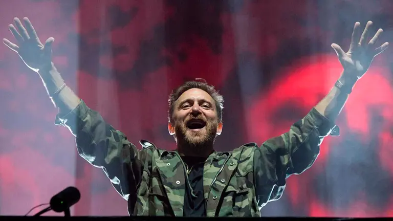 David Guetta vende su catálogo de canciones a Warner Music por 100 millones