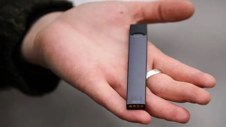 Multa millonaria a compañía de cigarrillos por vender productos a menores en Estados Unidos