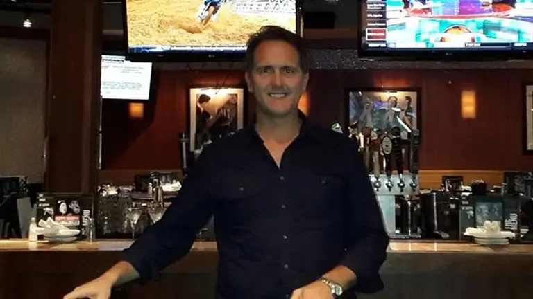 Quién era y cómo murió Gonzalo Diz, el gerente bancario argentino que cayó de un balcón en Miami