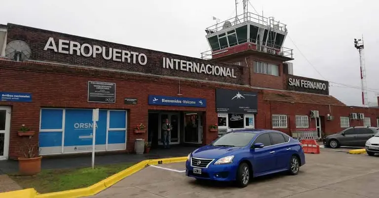 Cómo son los vuelos privados para eludir las restricciones y quiénes los toman