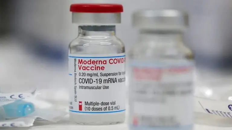 El Gobierno confirmó que el lunes se firmará acuerdo para comprar vacunas de Moderna