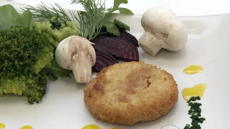 "Crujiente por fuera, suave por dentro": así fue la primera degustación de carne de laboratorio en Argentina