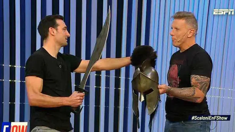 Video: Scaloni con Fantino: respondió a las críticas y agradeció a Messi