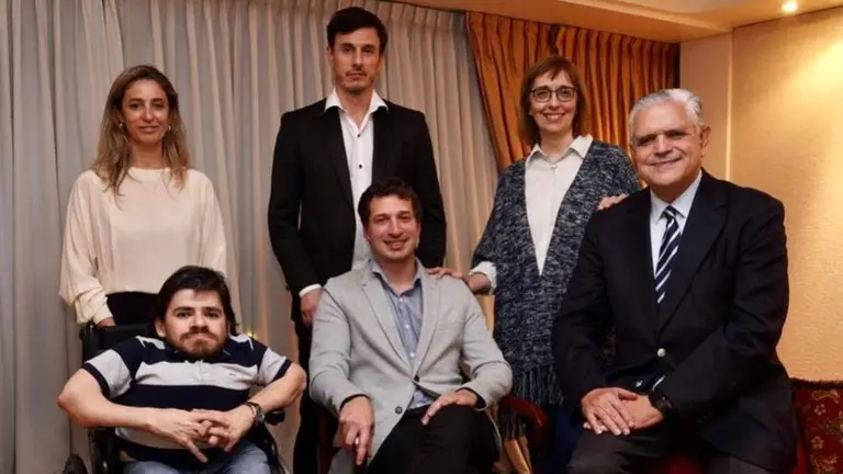 "Acabar con los planes sociales y reducir el Estado": estos son las puntos en los que va a trabajar López Murphy