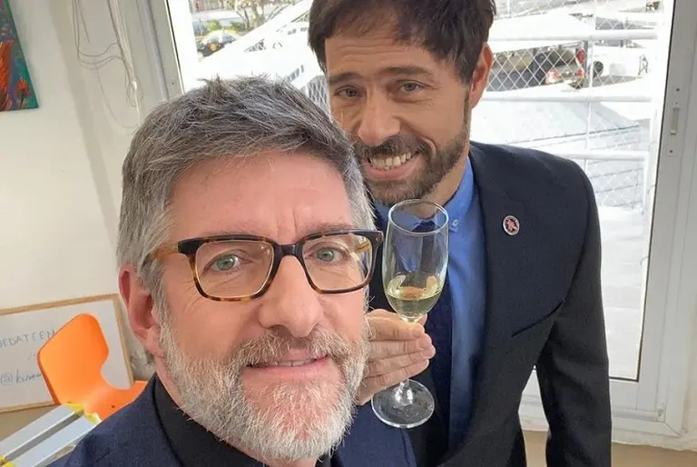 Un momento lleno de emoción: Luis Novaresio abrió su programa junto a su marido, Braulio Bauab