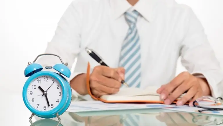 Inflación y remuneración, un cocktail explosivo: cuántas horas extras impagas trabajan los argentinos