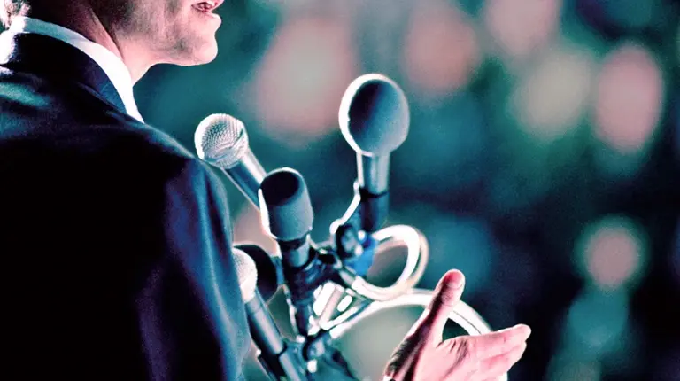 21 frases inspiradoras sobre oratoria y hablar en público