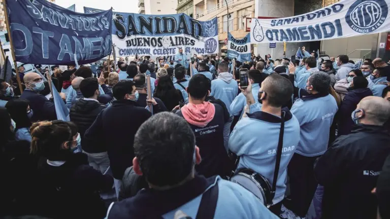 Paros en clínicas y sanatorios privados: empresarios afirman no poder pagar suba de sueldo