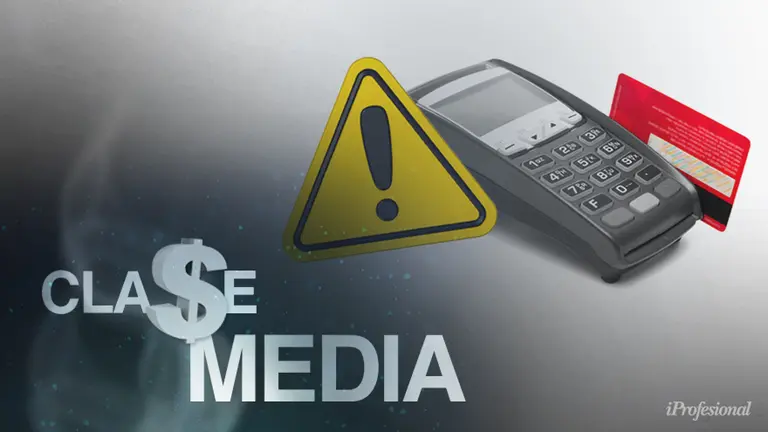La clase media deja de "tarjetear": cae el pago con crédito y las de débito ganan terreno