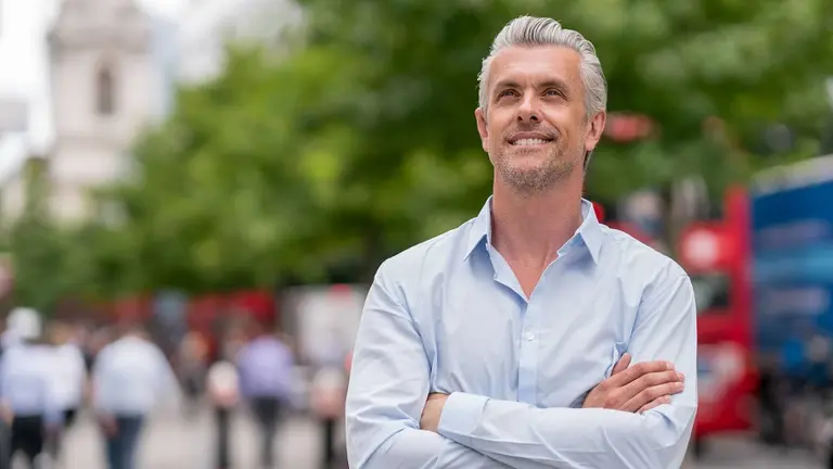 De qué trata la teoría que afirma que lo mejor de la vida nos llega a los 50 años