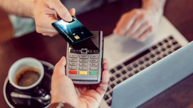 Ya son real: así funcionan las tarjetas de crédito con sensor de huellas