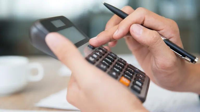 AFIP: paso a paso, cómo pedir la devolución de percepciones del 35% sobre el dólar ahorro del 2021