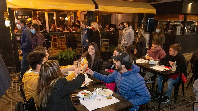 Aforos al 100% y sin límite horario: estas son todas las medidas que rigen en la Ciudad