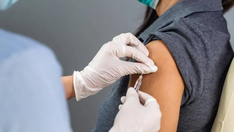 Vacuna contra el Covid: CABA habilitó la inscripción para adolescentes de 12 a 17 años