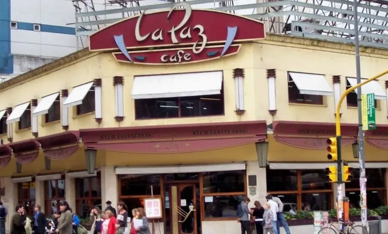 Cerró otro bar de la Ciudad y aumenta la preocupación por la situación de los comerciantes